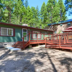(42R) Rosenberg's Creekside Cabin