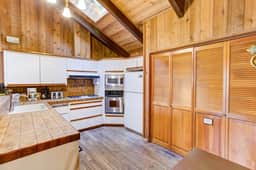 (17B) Tyler's Timber Lodge - Image 3