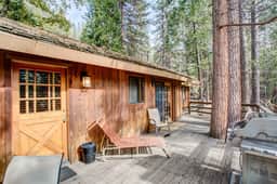 (17B) Tyler's Timber Lodge - Image 2