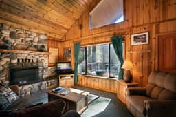 (24) Wawona Cabin - Image 4