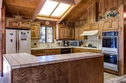 (40) Coyle's Cabin - Image 4