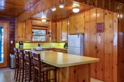 (59) Hansen Cabin - Image 3