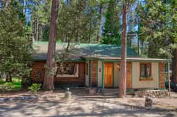(57) The Williams Cabin - Image 2