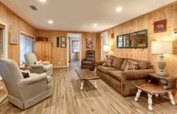 (95R) The Little Creek Cabin - Image 4
