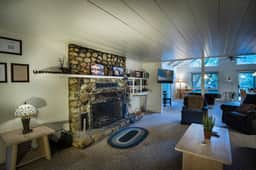 (43) The Last Resort - Image 2