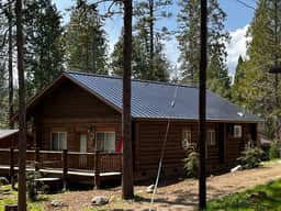 (38) The Mini Cabin - Image 3