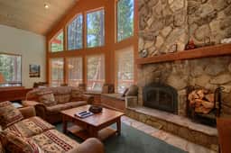 (92R) Jolie Cabin - Image 3