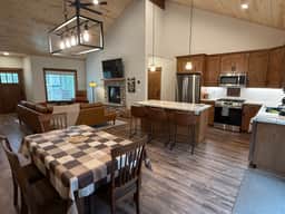 (56) Black Bear Bungalow - Image 5