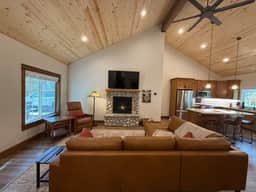 (56) Black Bear Bungalow - Image 3