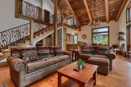 Yosemite's Grand Estate - Image 5