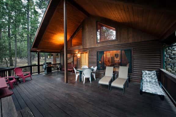 (24) Wawona Cabin - Image 1