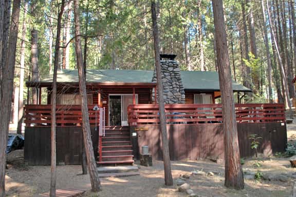 (28) Raccoon's End - Image 1