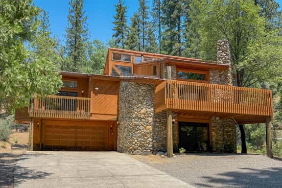 (20A) Summit House - Image 1