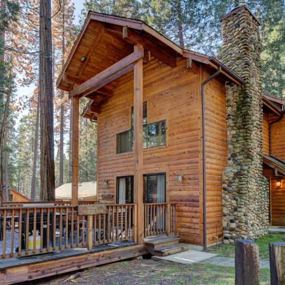 (12) Cabin Twelve - Image 1