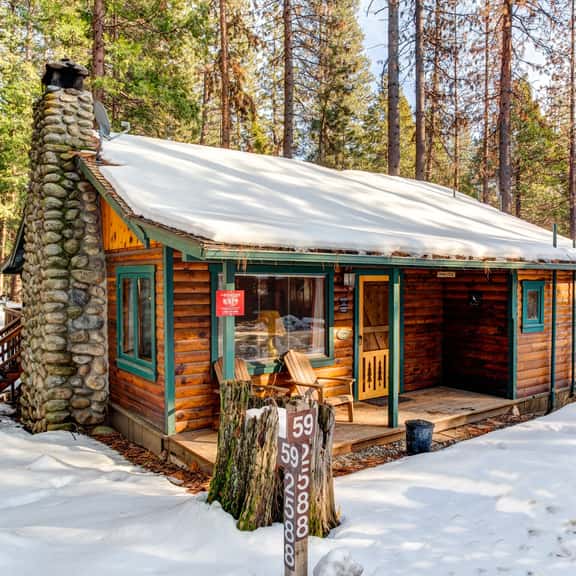 (59) Hansen Cabin - Image 1