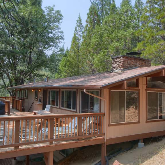 (99) Yosemite Mountain Lodge - Image 1