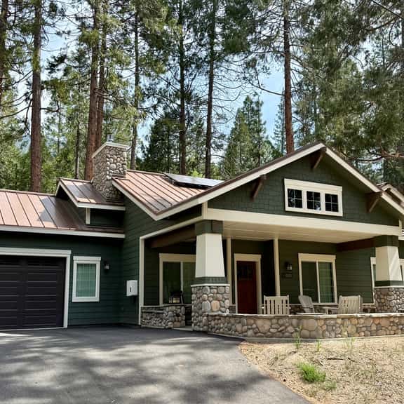 (56) Black Bear Bungalow - Image 1