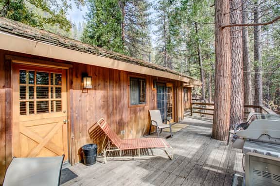 (17B) Tyler's Timber Lodge - Image 2