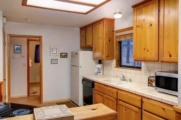 (1S) Cecil's Cabin - Image 5