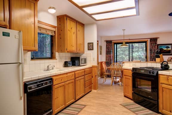 (1S) Cecil's Cabin - Image 4