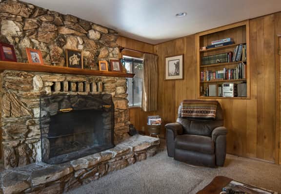 (23) Arnetts' Cabin - Image 4