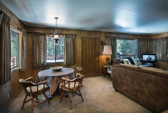 (23) Arnetts' Cabin - Image 5