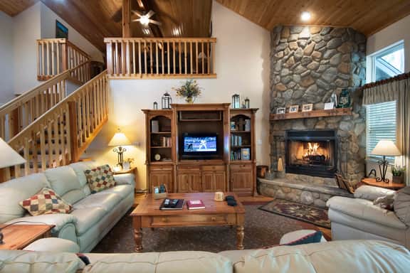 (2A) The Terry Cabin - Image 4