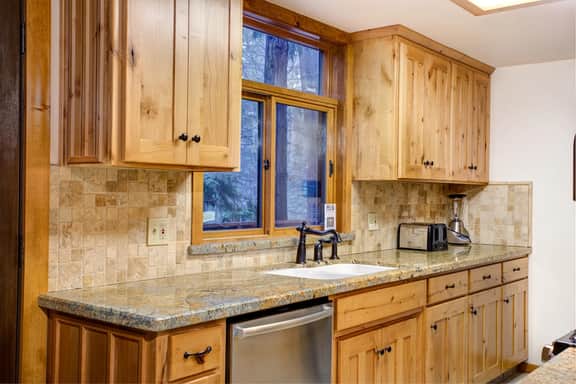 (2N) Big Pine Lodge - Image 5