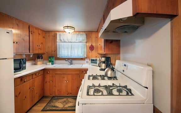 (34) Grandma's Cabin - Image 5