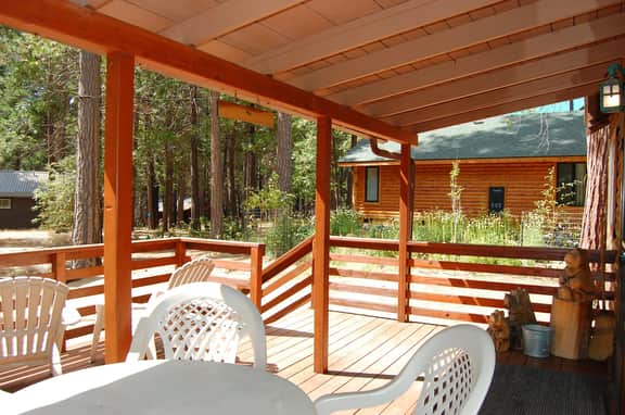 (35) Cubby's Den - Image 2