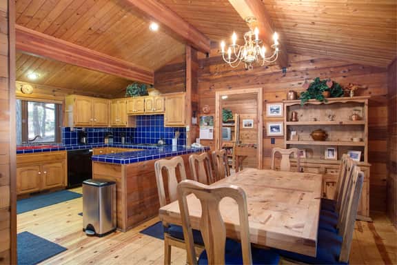 (41A) Cedar Chalet - Image 4