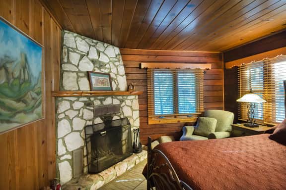 (48) Sugar Pine Suite - Image 4
