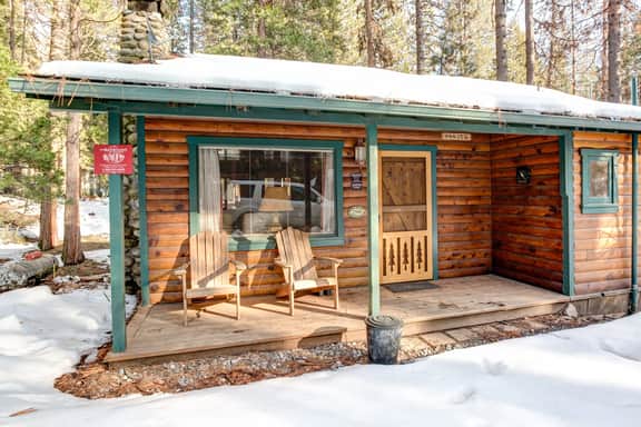(59) Hansen Cabin - Image 2