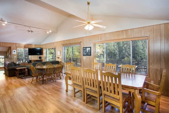 (64) River Lodge - Image 5