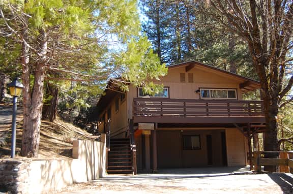 (99) Yosemite Mountain Lodge - Image 2