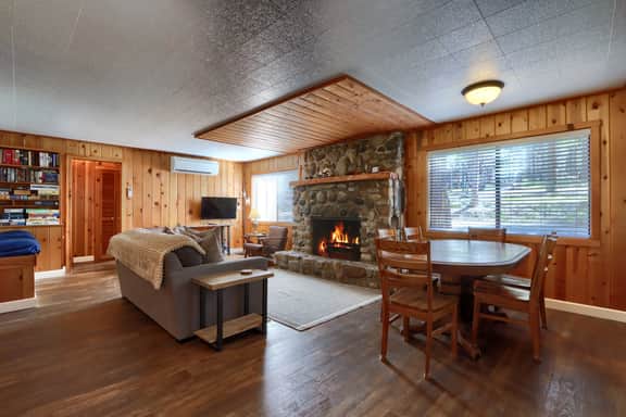 (9S) Burke's Place - Image 2