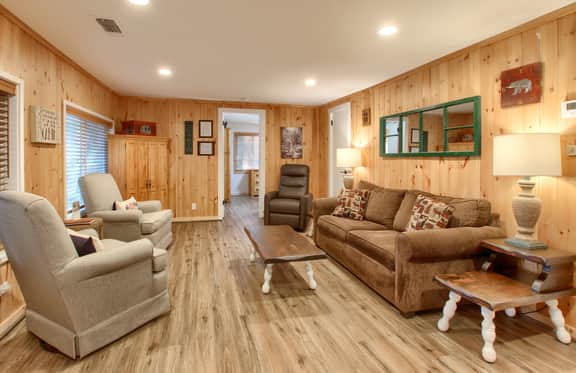 (95R) The Little Creek Cabin - Image 4