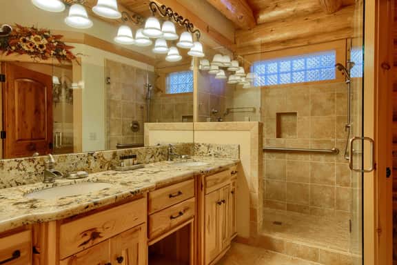 Yosemite's Luxury Estate - Image 5