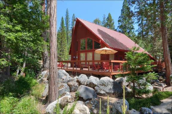 Yosemite's Family Retreat - Image 5