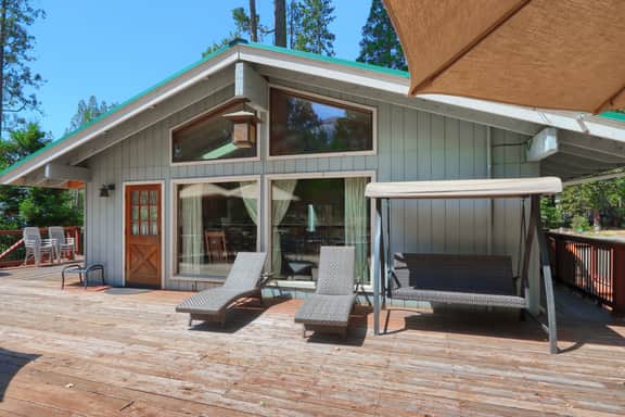 Yosemite's Family Retreat - Image 3