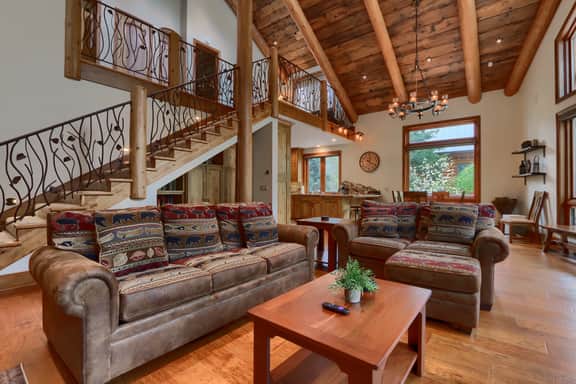 (2R) The Lodge - Image 5
