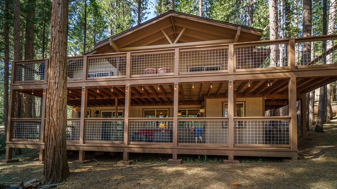 The Moores, Redwoods de Cuisine, and Garbage Trucks
